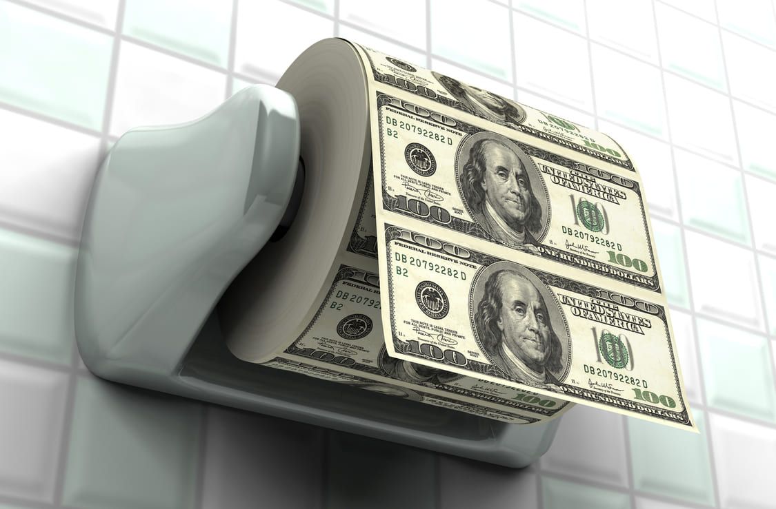 Investing.com — O dólar americano recuou ligeiramente na terça-feira, mas permaneceu próximo das máximas recentes devido ao otimismo persistente após o acordo comercial entre os Estados Unidos e a Chi